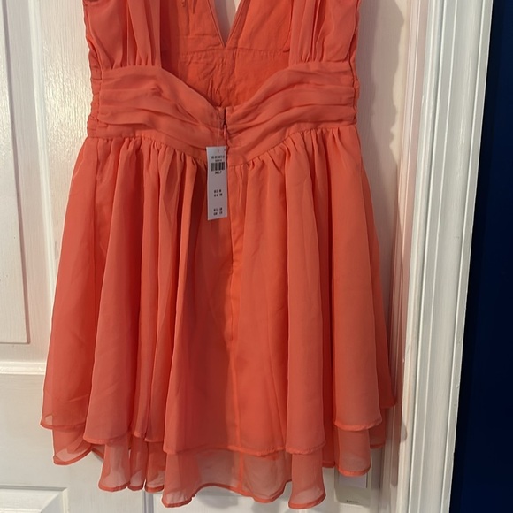 NWT ABERCROMBIE & FITCH peachy pink plunge neck flowy tiered open back dress - Picture 8 of 12